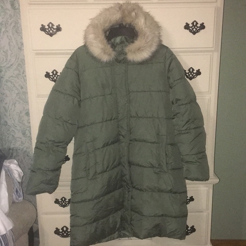 Gap parka, army green, size large